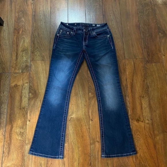 Gorgeous Miss Me signature boot jeans - Picture 2 of 2